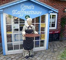 GRANNY'S COFFEE SHOP by Heidi Mooney-Hill