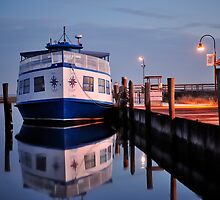 Moon Chaser Reflection at Dawn by vicjauron