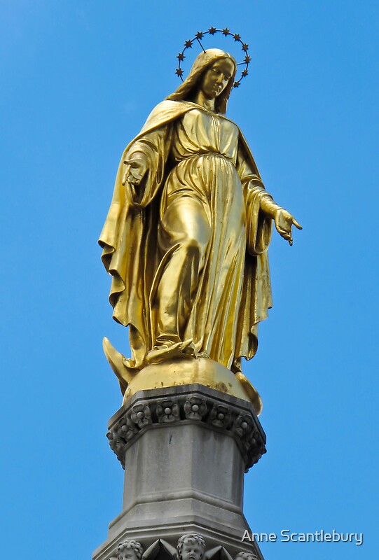 Anne Scantlebury â€º Portfolio â€º Virgin Mary gold statue