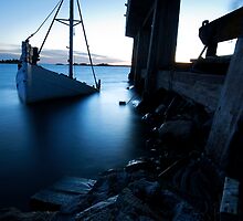 The ship has sunk by Samuel Glassar