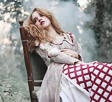Beauty Lie by Marcin Łaskarzewski