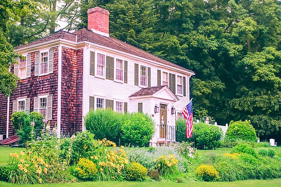 Elizabeth Thomas › Portfolio › Stately Antique Cape Cod Colonial