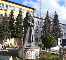 A monument of mother Teresa by sssupersky