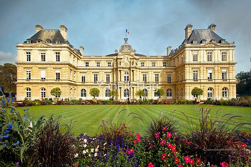 "Le Palais du Luxembourg, siège du Sénat français Paris" by Yannik