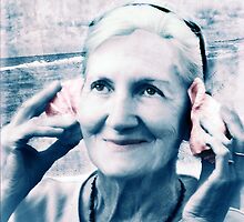 Mother and the sea by annacuypers