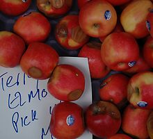 Apples on the spot. by Diego Marando