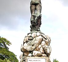 University of the Philippines Oblation (rear view) by walterericsy