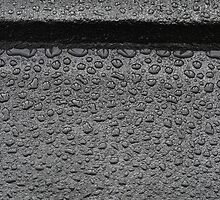Frustration creation - droplets on the edge by Marjolein Katsma