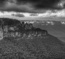 Icons (Monochrome) - Jamison Valley, Katoomba Blue Mountains World Heritage Area - The HDR Experience by Philip Johnson