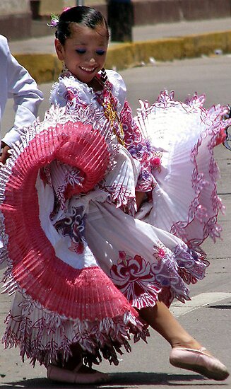 Traditional Ecuadorian Dress