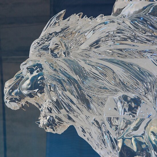 chateau de sable et sculpture de glace Work.4932496.1.flat,550x550,075,f.lion-ice-sculpture