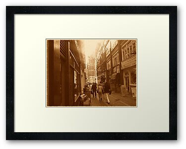 Framed Print: Approaching Bishopsgate