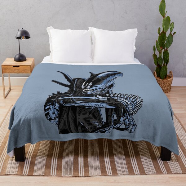 Xenomorph Throw Blanket