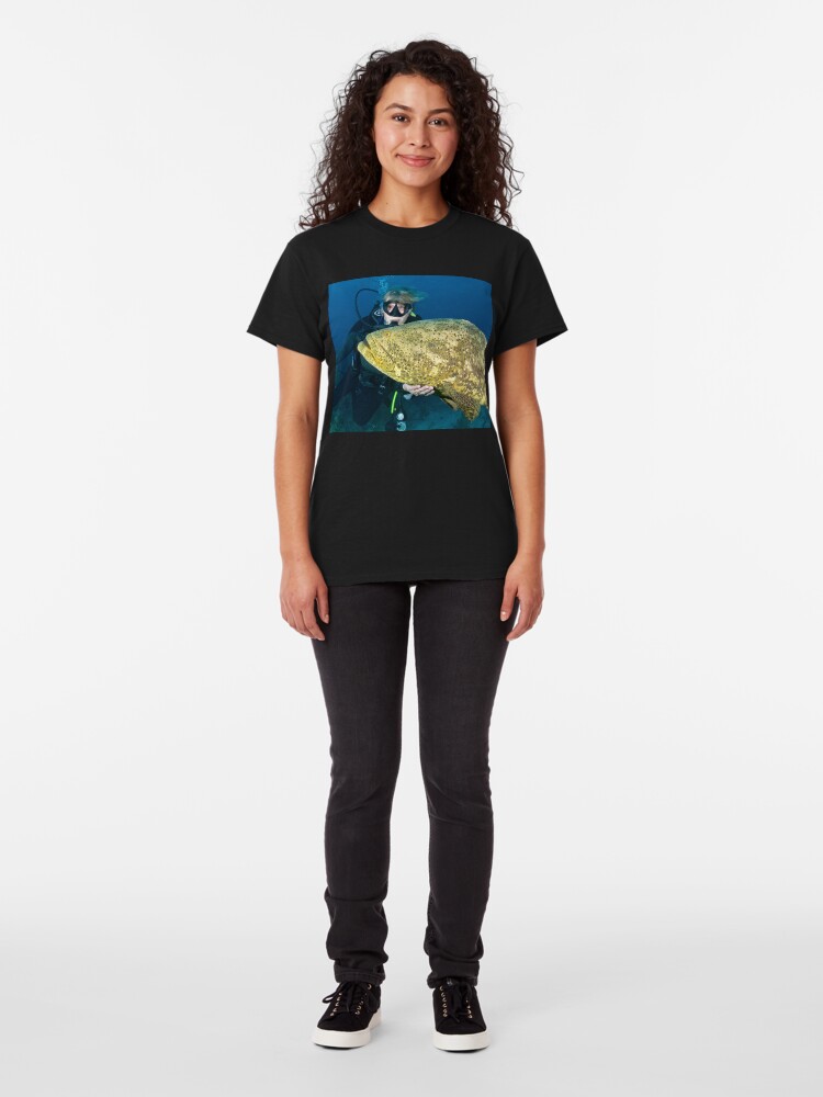Alternate view of Chris petting a Goliath Grouper Classic T-Shirt