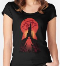 Er folgte Tailliertes Rundhals-Shirt