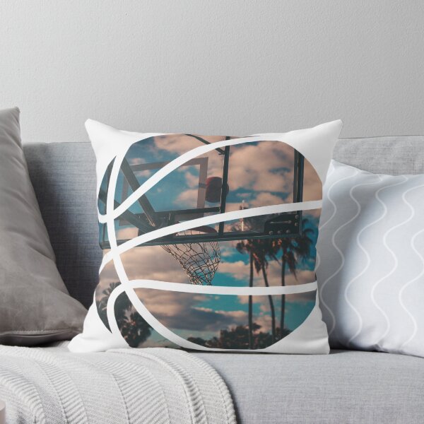 Aperçu de l'œuvre Basketball Sky Clouds créée et vendue par PiscesVibes.