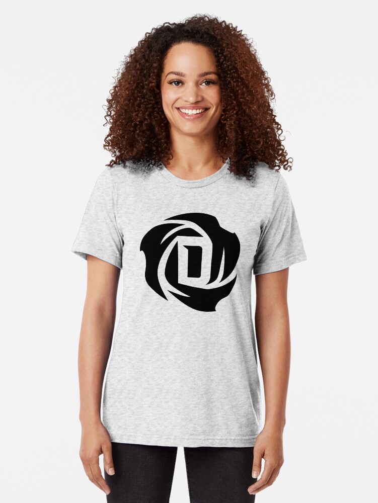 derrick rose logo shirt