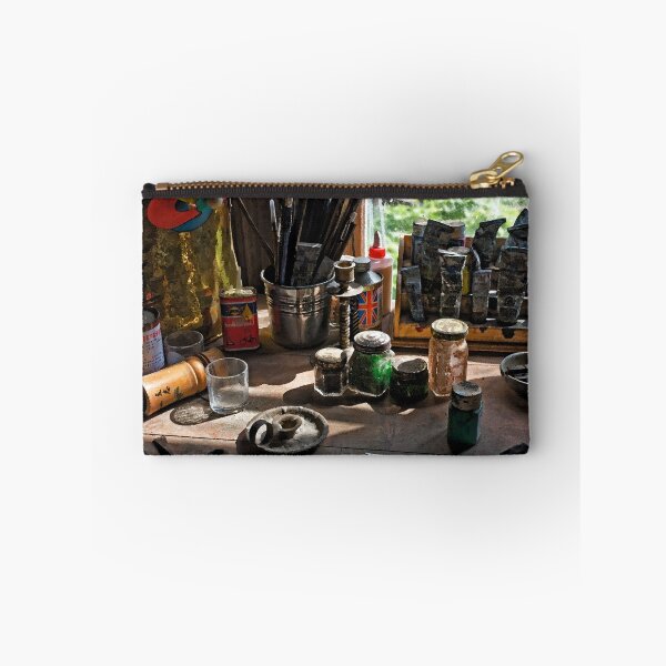 Aperçu de l'œuvre Artist Workshop créée et vendue par jasonksleung.