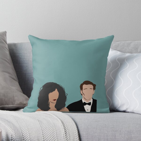moonstruck film cher & nicolas cage Throw Pillow