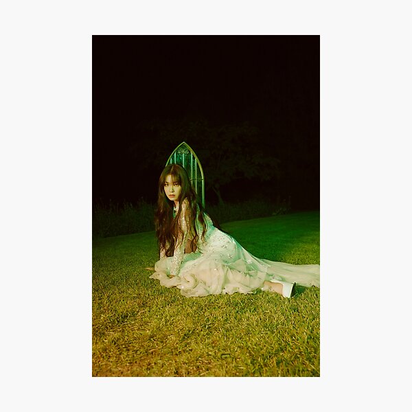 RED VELVET PSYCHO IRENE Photographic Print