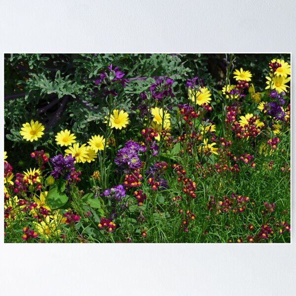 Item preview, A Pretty Flower Setting in the Garden designed and sold by Paula Betz.