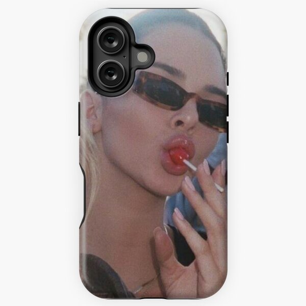 Aperçu de l'œuvre Étui pour téléphone Kendall Jenner créée et vendue par namiranaveed.