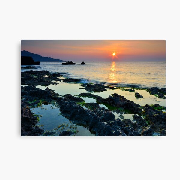 Rocks sunrise Canvas Print