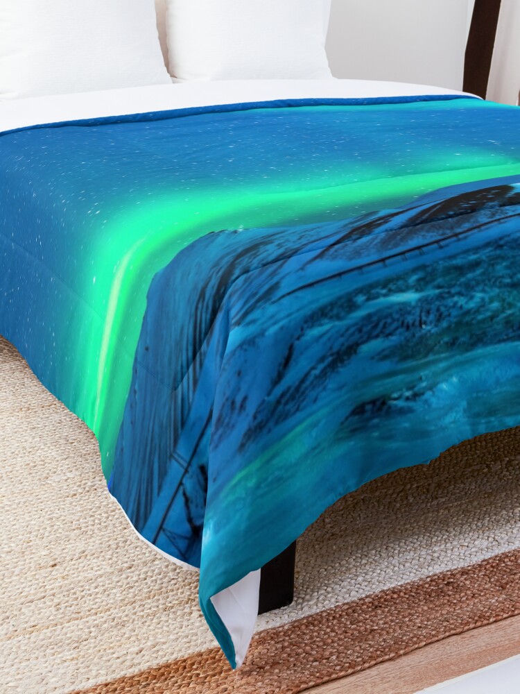 Alternate view of Aurora borealis Comforter