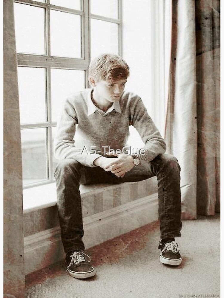 Thomas Brodie Sangster 22