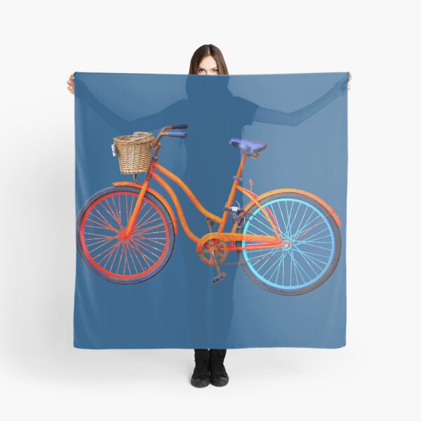 Artikelvorschau, Altes isländisches Fahrrad auf schnorchelblauem Hintergrund entworfen und verkauft von AHELENE.