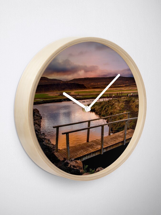 Alternate view of Parallel Marvel Clock