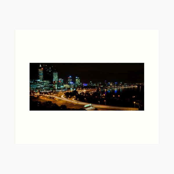Aperçu de l'œuvre Perth city Lights War Memorial Lookout 2 créée et vendue par Jaxybelle.