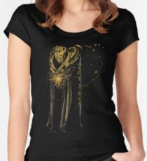 Camiseta entallada de cuello ancho escucha la música, no la canción
