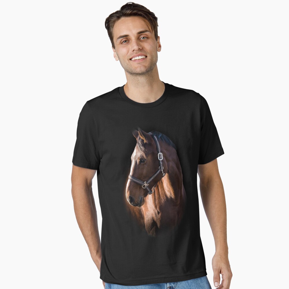 Aperçu de l'œuvre T-shirt essentiel créée et vendue par cwhatisee.