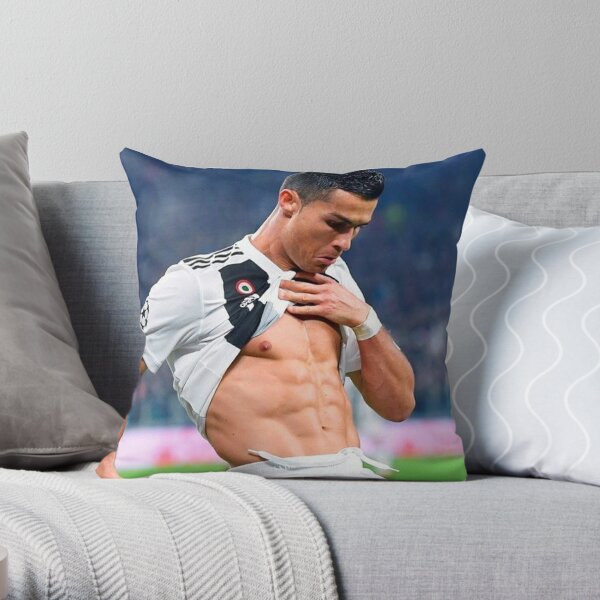 Cristiano Ronaldo montrant ses abdos Coussin