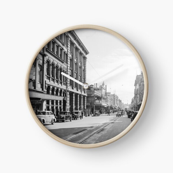 Murray Street crossing Barrack Street, Perth, 1941, State Library of Western Australia Clock