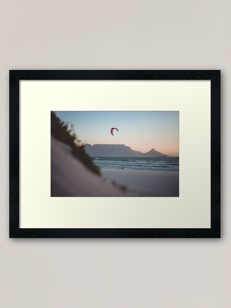 bagage smart muskel Kitesurf Cape Town" Framed Art Print by Tambouil | Redbubble