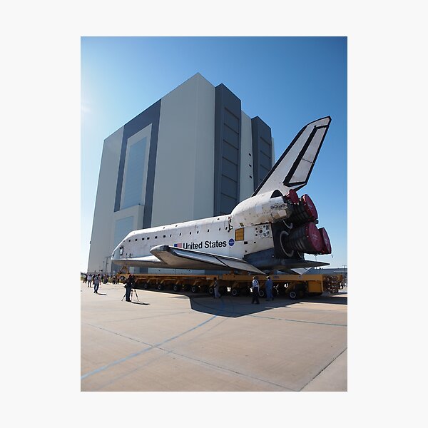 Atlantis arriving at the VAB Photographic Print