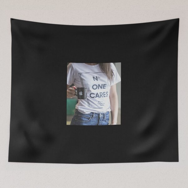 Artikelvorschau, No One Cares entworfen und verkauft von o2bshirt.