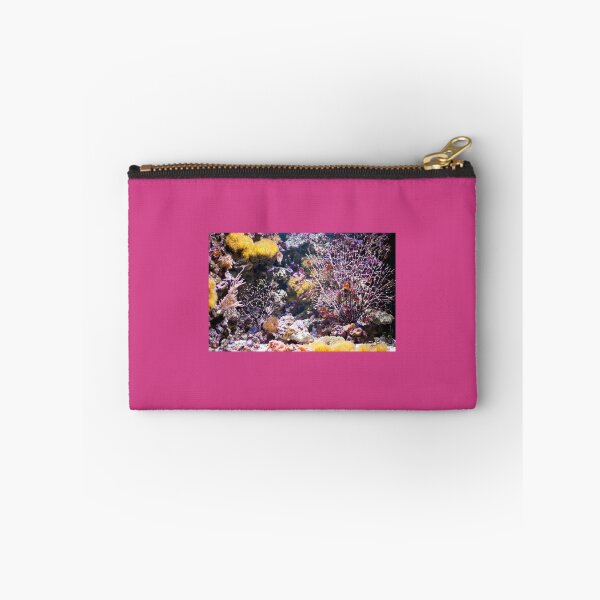 Aperçu de l'œuvre Coral reef aquarium créée et vendue par Arletta Cwalina.