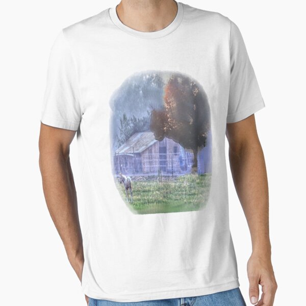 Horse in Open Pastures Essential T-Shirt