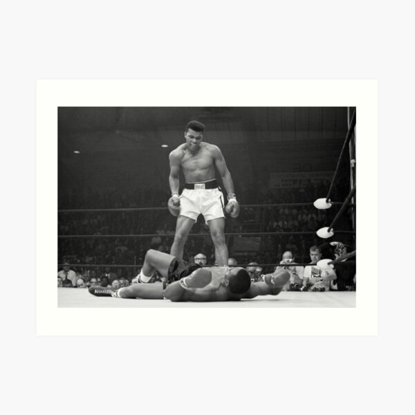 Muhammad Ali Knocks Out Sonny Liston Art Print
