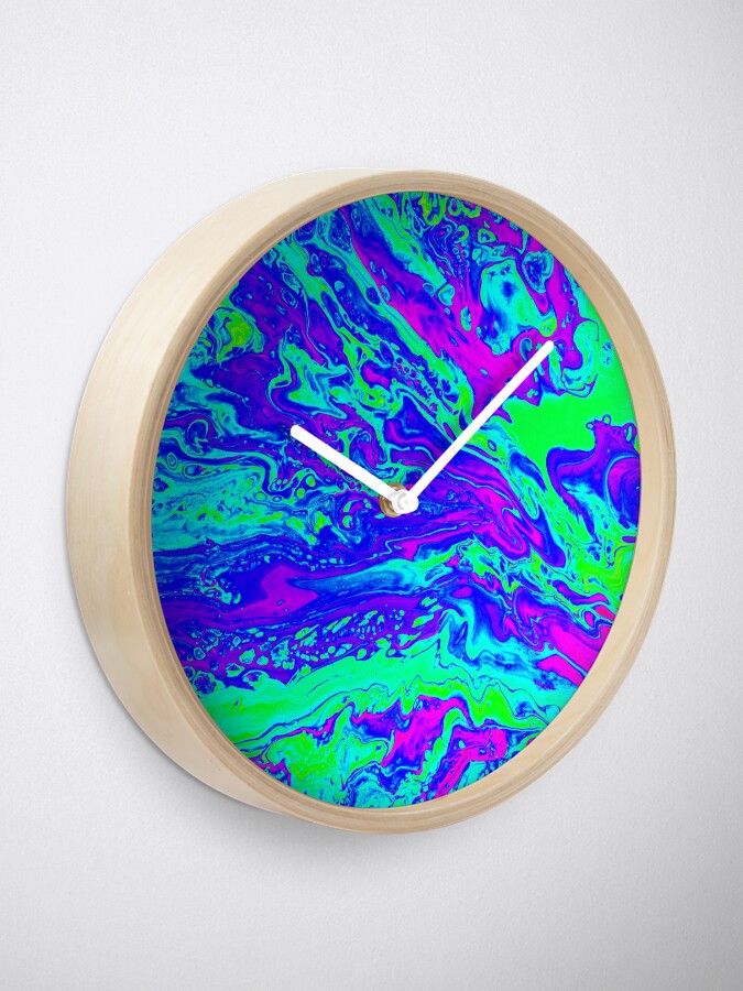 Alternate view of Wavy Clock