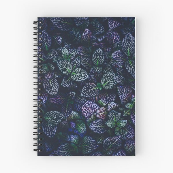Aperçu de l'œuvre Feuilles gothiques pourpres vertes créée et vendue par Tej2point0.
