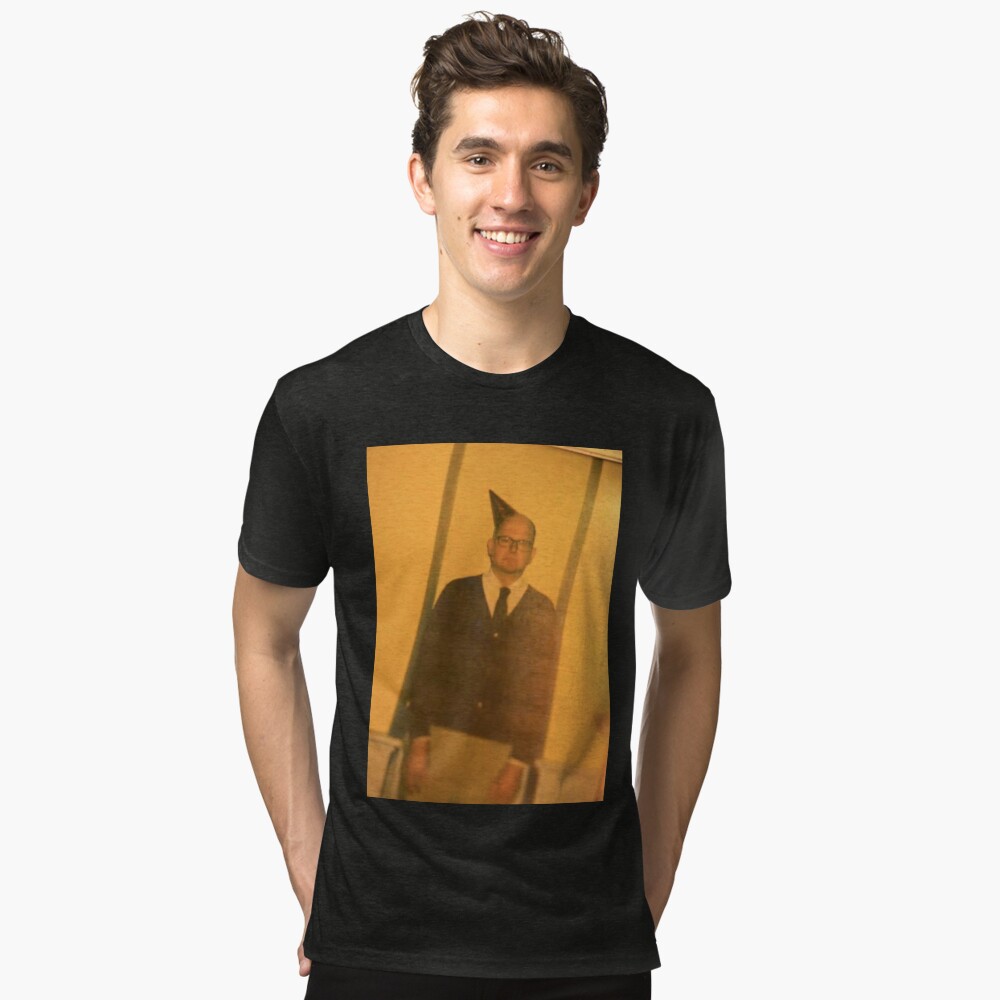Aperçu de l'œuvre T-shirt chiné créée et vendue par wickedjawn.