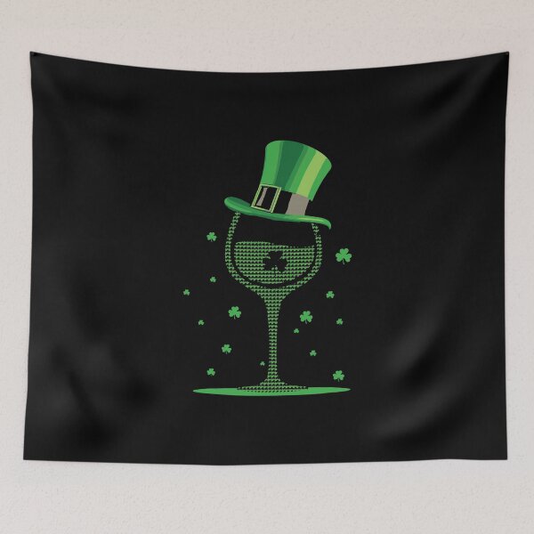 Aperçu de l'œuvre Verre à vin Shamrock Saint Patricks Day créée et vendue par WanitaDesign.