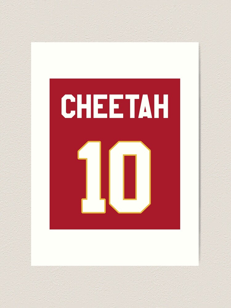 Tyreek Hill's heartfelt moment: a special jersey for the 'Mini-Cheetah'