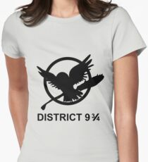 District 9 3/4 Women's Fitted T-Shirt
