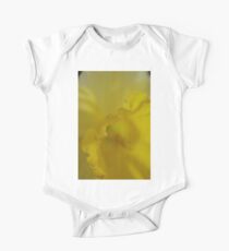 Daffodil Petal Detail Macro One Piece - Short Sleeve