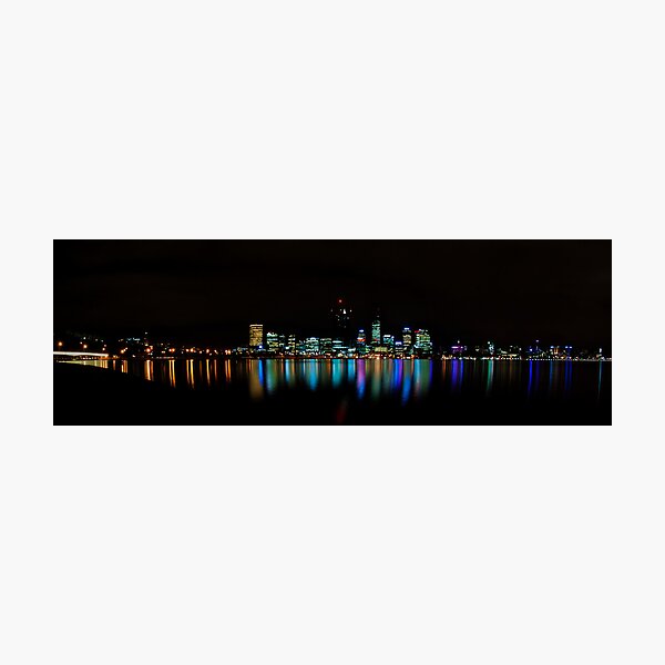 Aperçu de l'œuvre Perth City Lights Refelctions 1 créée et vendue par Jaxybelle.